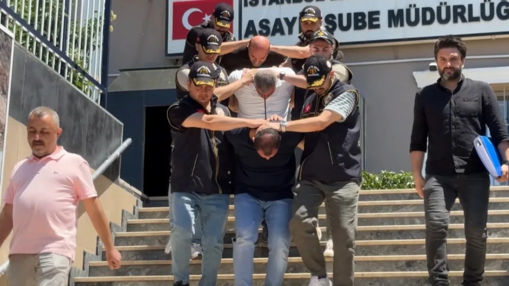Sultangazi'de bıçaklı kavga sonrası 12 kişi adliyeye sevk edildi!