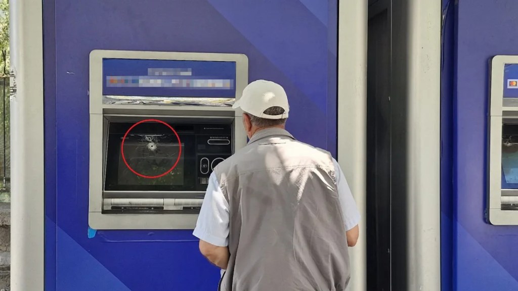 Diyarbakır'da ATM'lere silahlı saldırı!