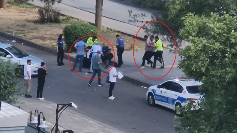 Diyarbakır'da adliye önünde gergin anlar!