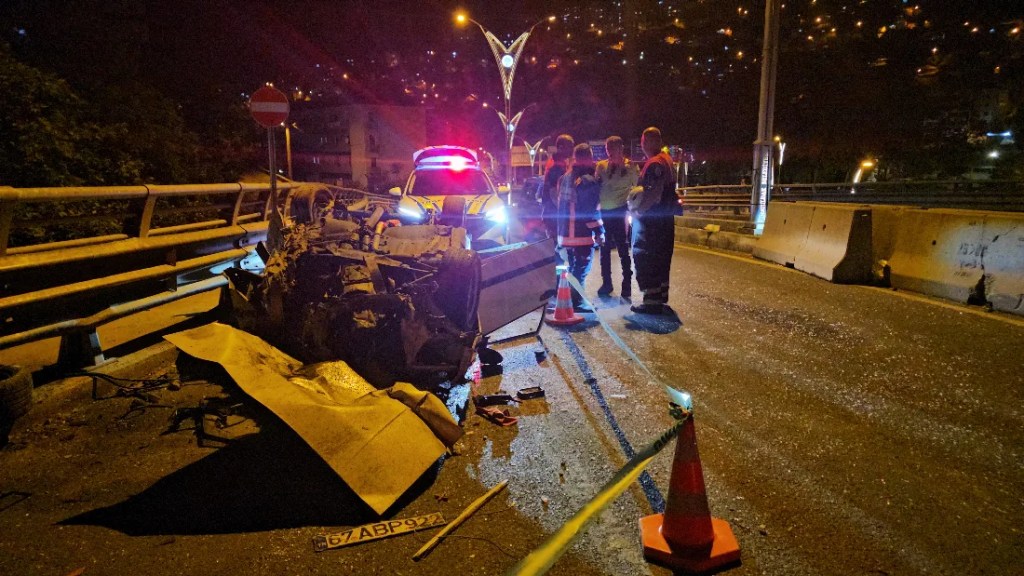 Zonguldak'ta otomobil takla attı!