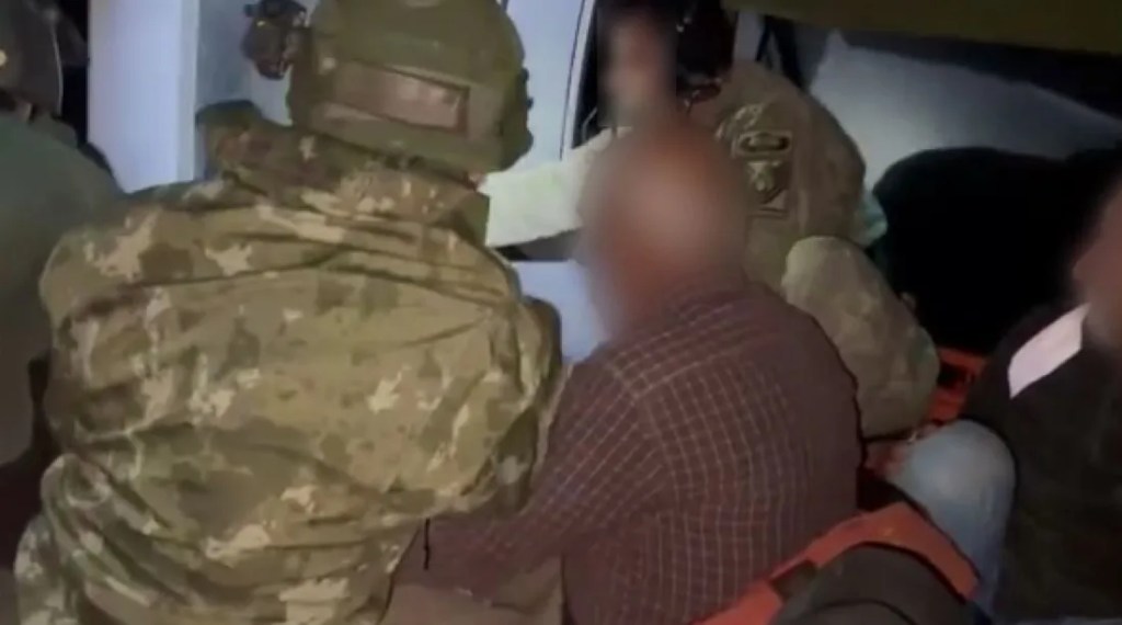 Malatya'da mahsur kalanlar helikopterle kurtarıldı!