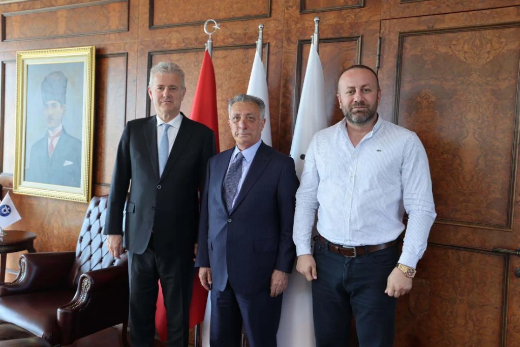 Altay'dan Mahmut Özgener'e ziyaret