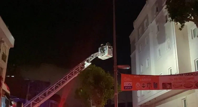 Küçükçekmece'de kız yurdunda yangın paniği!