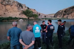Göksu Çayı’nda akıntıya kapılan kişi kayboldu!
