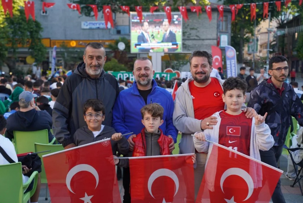 Bursa'da milli maç coşkusu!