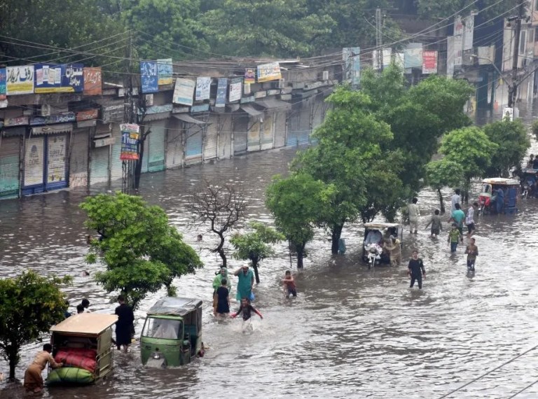 Pakistan'da Şiddetli Yağış Felaketi!