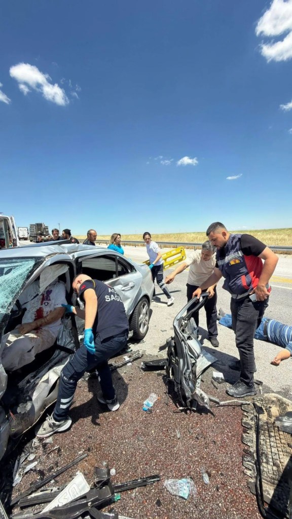 Afyonkarahisar'da feci kaza!